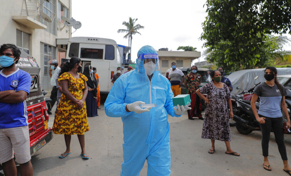APTOPIX Virus Outbreak Sri Lanka
